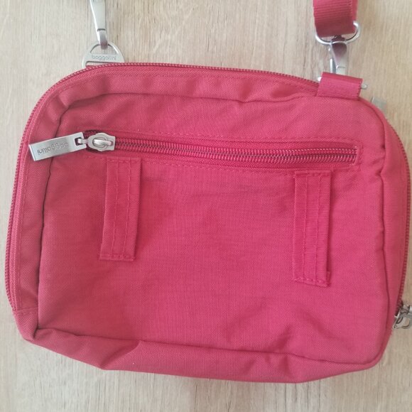 Baggalini Convertible Crossbody/Fanny Pack Purse - Picture 3 of 6